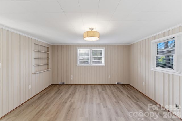 2405 Greenland Avenue, Charlotte, NC 28208