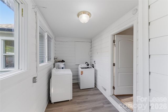 2405 Greenland Avenue, Charlotte, NC 28208