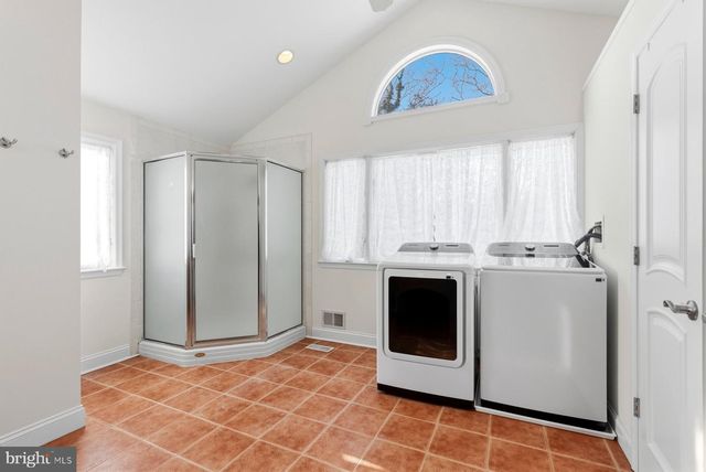 109 RIDGEFIELD RD, Lutherville Timonium, MD 21093