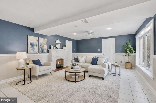 109 RIDGEFIELD RD, Lutherville Timonium, MD 21093