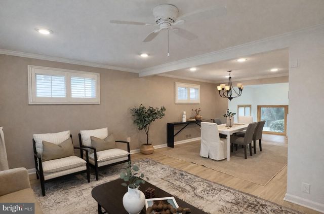 109 RIDGEFIELD RD, Lutherville Timonium, MD 21093