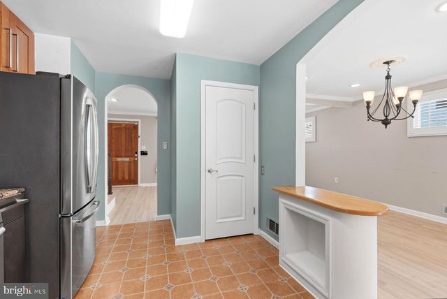 109 RIDGEFIELD RD, Lutherville Timonium, MD 21093