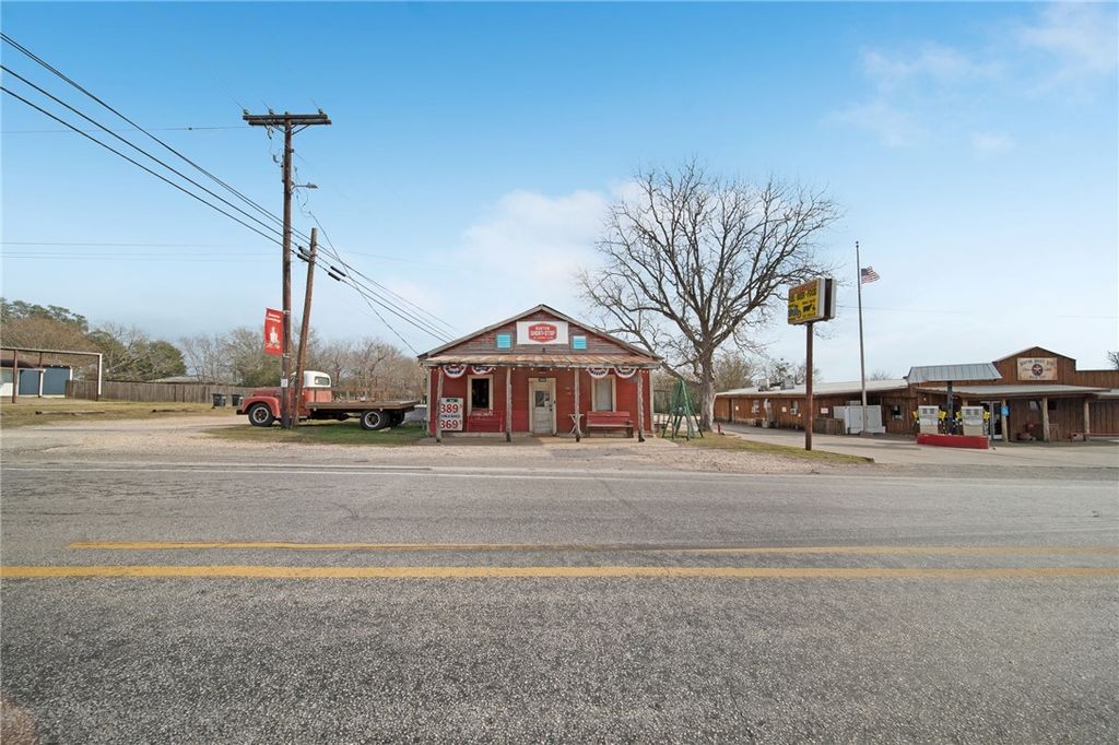 12390 FM 390 Road W, Burton, TX 77835 — photo 2