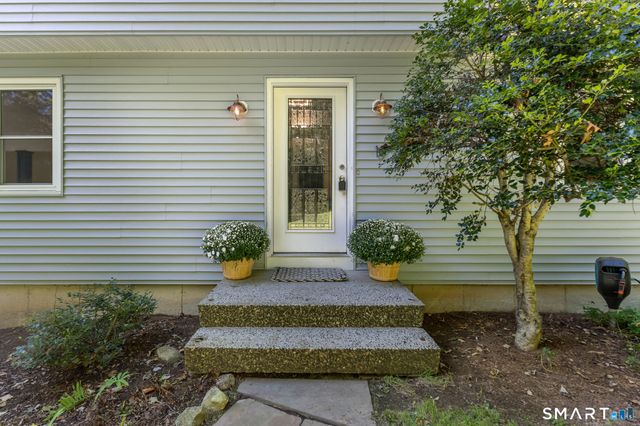 10 Strid Lane, New Milford, CT 06755