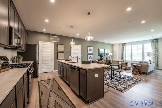 3727 Maze Runner Dr, Midlothian, VA 23112