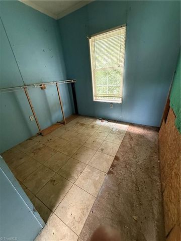 175 Clearview Street, Lexington, NC 27295