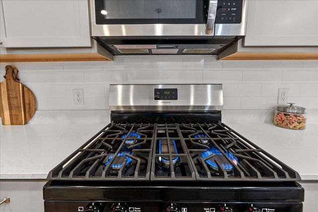 4314 Mulberry Sage Drive, Baytown, TX 77521