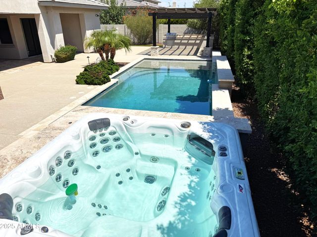 2735 E Kingbird Drive, Gilbert, AZ 85297