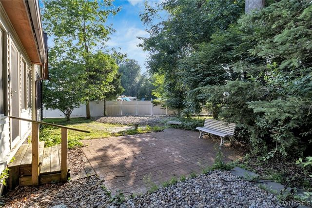 30 Alran Drive, Amherst, NY 14221
