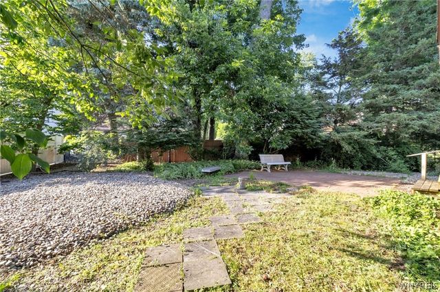 30 Alran Drive, Amherst, NY 14221