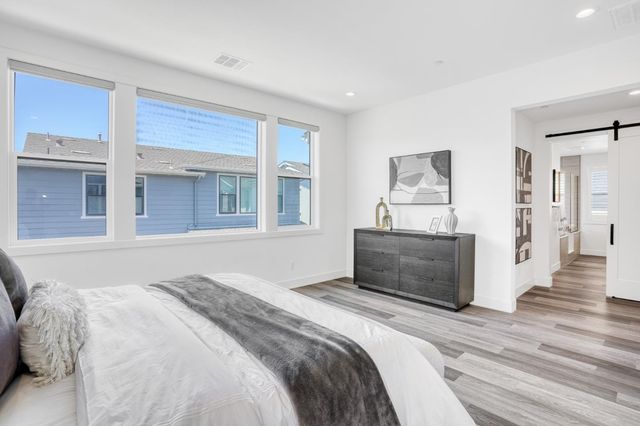 721 Valonia Oak Terrace, Sunnyvale, CA 94086
