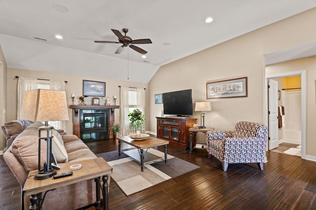 2702 RUTHERFORD DR, Columbia, MO 65201