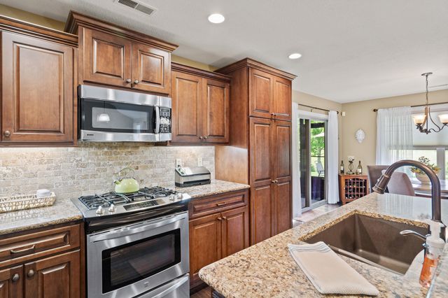 2702 RUTHERFORD DR, Columbia, MO 65201