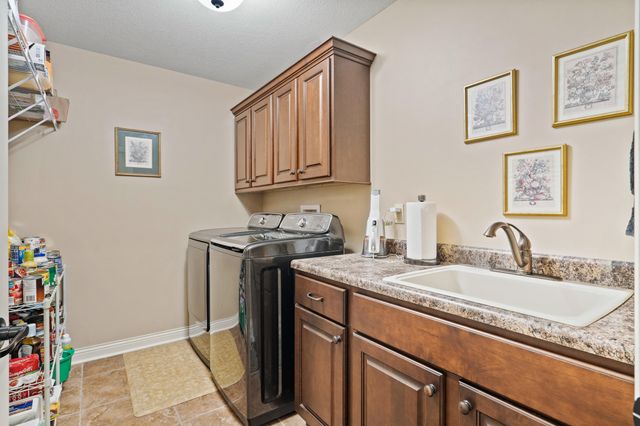 2702 RUTHERFORD DR, Columbia, MO 65201