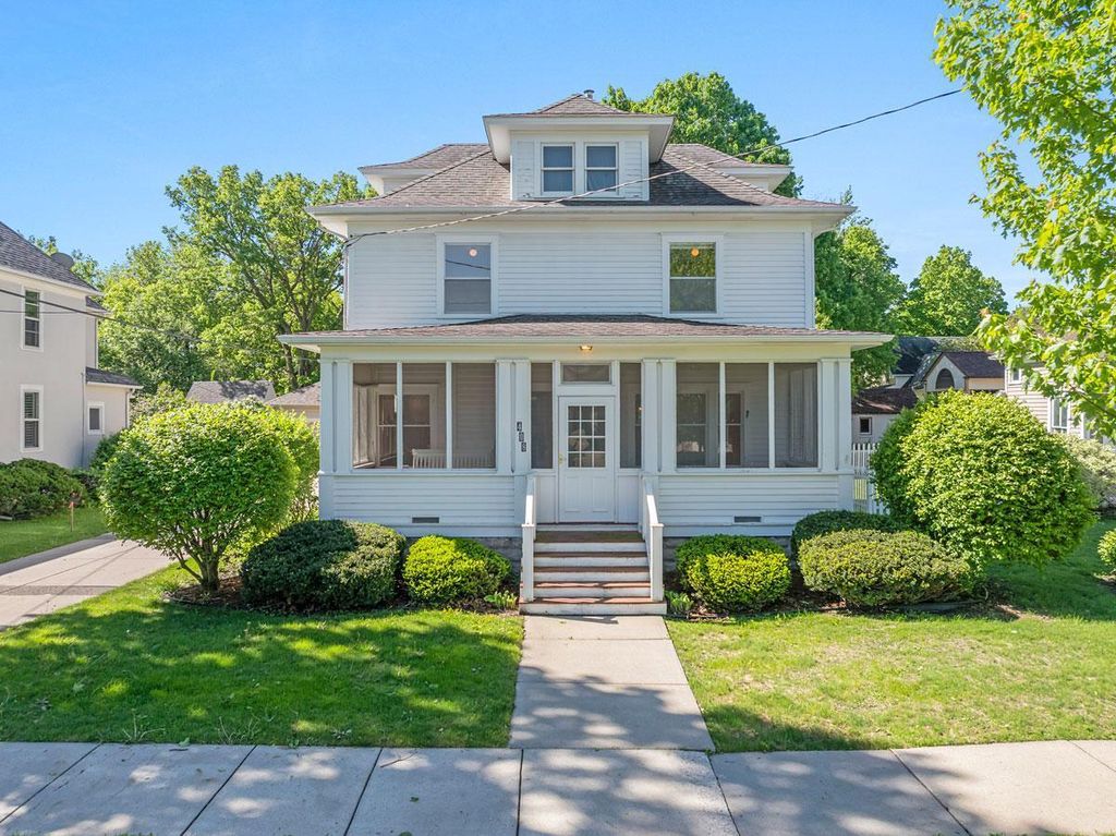 408 5th Street E, Northfield, MN 55057