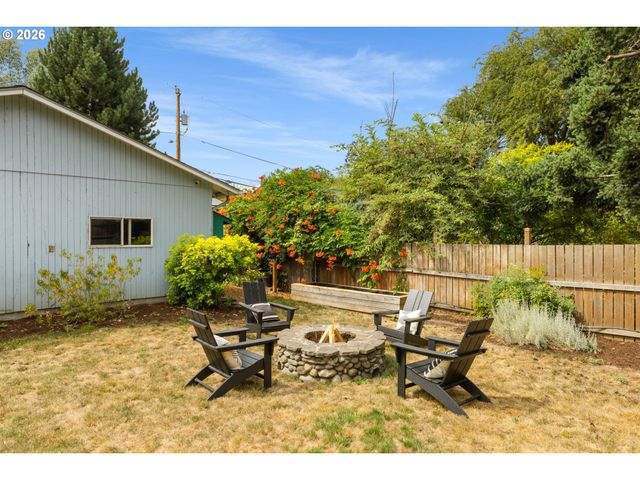 9210 N ALLEGHENY Ave, Portland, OR 97203