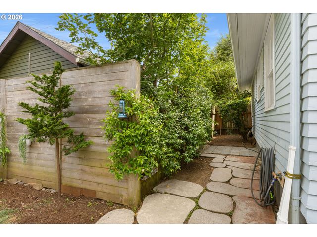 9210 N ALLEGHENY Ave, Portland, OR 97203