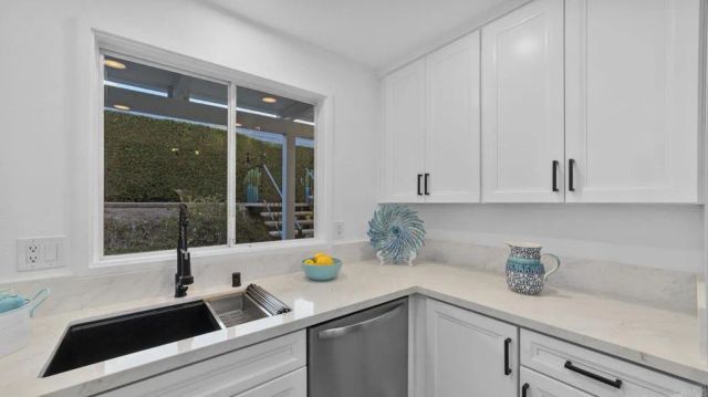 1812 FAIRWAY Circle, San Marcos, CA 92078