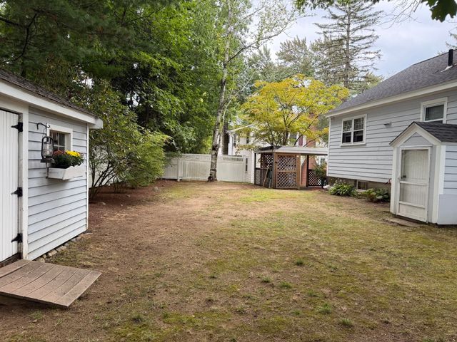 37 Highland Avenue, Leominster, MA 01453