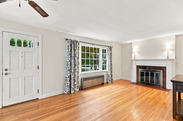 37 Highland Avenue, Leominster, MA 01453