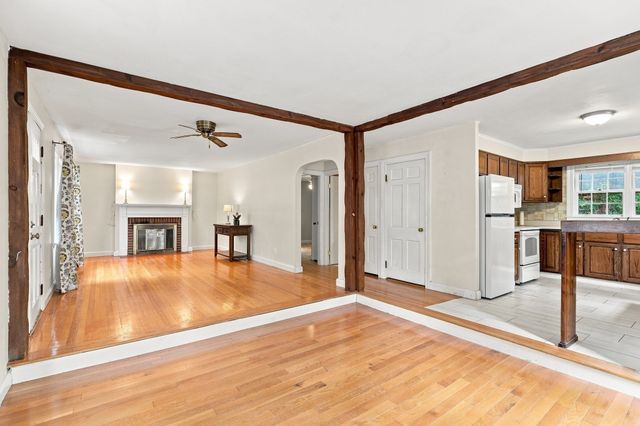 37 Highland Avenue, Leominster, MA 01453