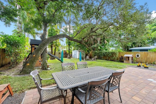 502 N Loxahatchee Drive, Jupiter, FL 33458