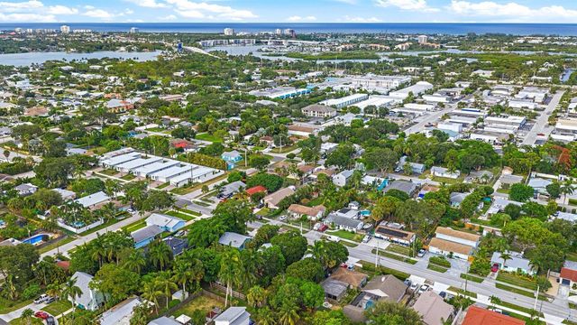 502 N Loxahatchee Drive, Jupiter, FL 33458