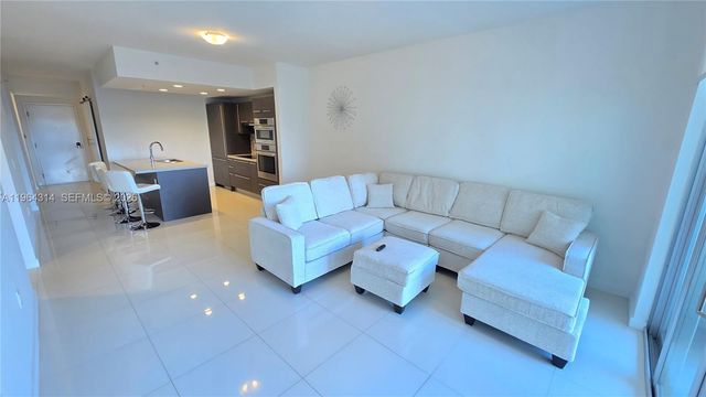 7825 NW 107th Ave 318, Doral, FL 33178