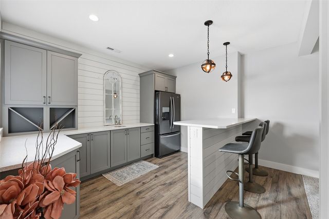 3004 Forrest Meadow Lane, Hiawatha, IA 52233