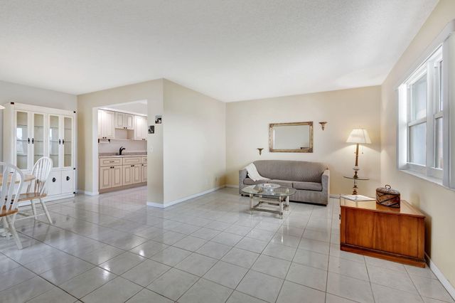 161 Normandy Lane, Delray Beach, FL 33484