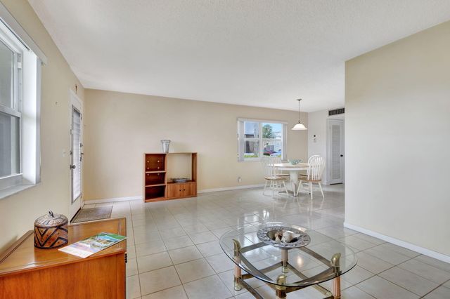 161 Normandy Lane, Delray Beach, FL 33484