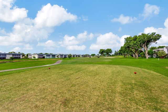 161 Normandy Lane, Delray Beach, FL 33484