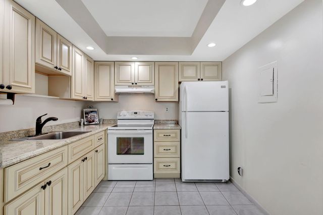 161 Normandy Lane, Delray Beach, FL 33484