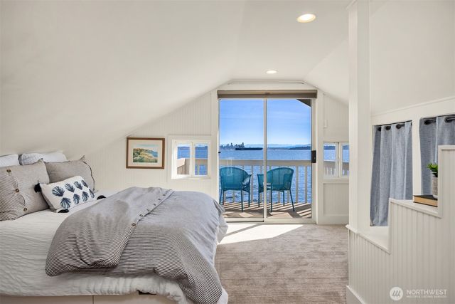 5430 Rockaway Beach Road NE, Bainbridge Island, WA 98110