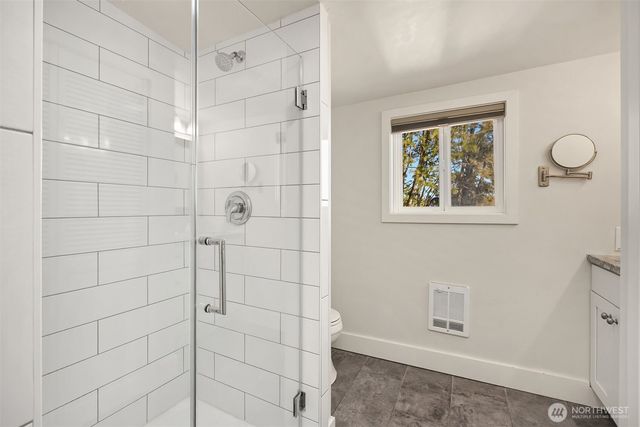 5430 Rockaway Beach Road NE, Bainbridge Island, WA 98110