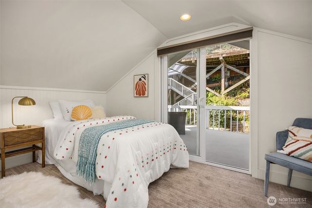 5430 Rockaway Beach Road NE, Bainbridge Island, WA 98110