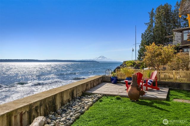 5430 Rockaway Beach Road NE, Bainbridge Island, WA 98110