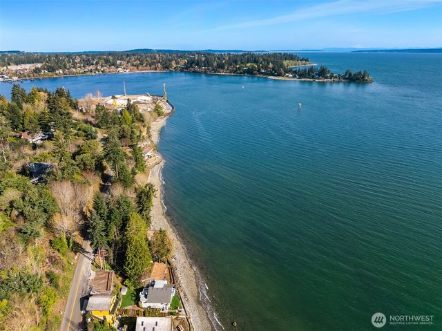 5430 Rockaway Beach Road NE, Bainbridge Island, WA 98110