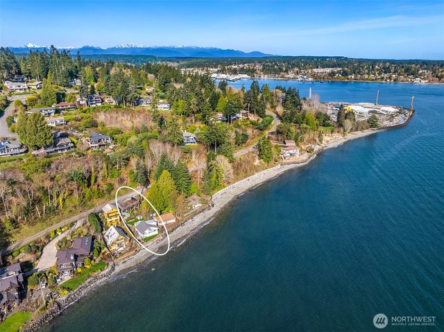 5430 Rockaway Beach Road NE, Bainbridge Island, WA 98110
