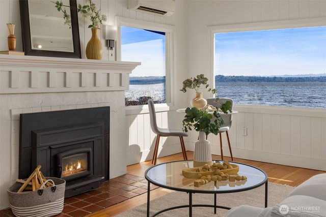 5430 Rockaway Beach Road NE, Bainbridge Island, WA 98110