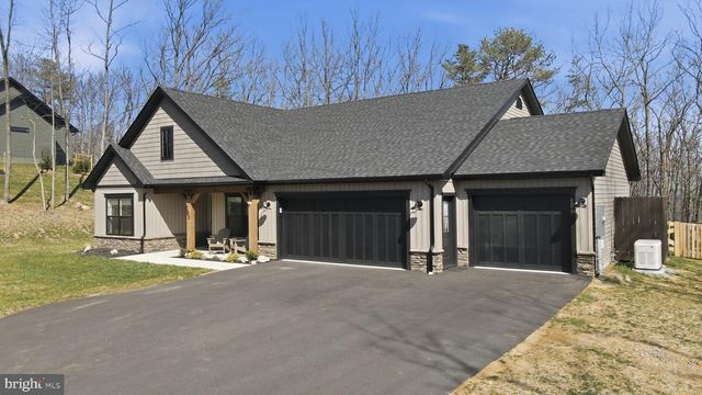 180 SACHEM HL, Hedgesville, WV 25427
