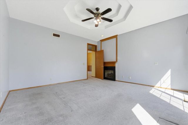 19241 HAWTHORNE Avenue, Council Bluffs, IA 51503