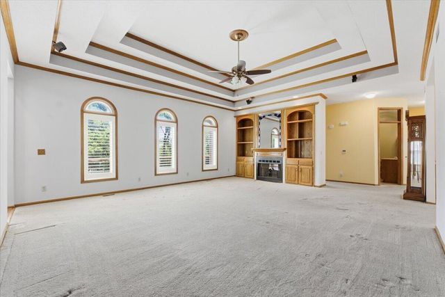 19241 HAWTHORNE Avenue, Council Bluffs, IA 51503