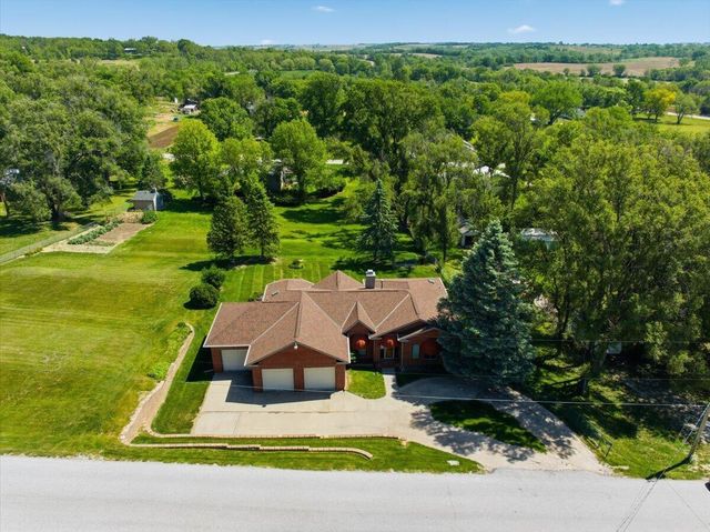 19241 HAWTHORNE Avenue, Council Bluffs, IA 51503