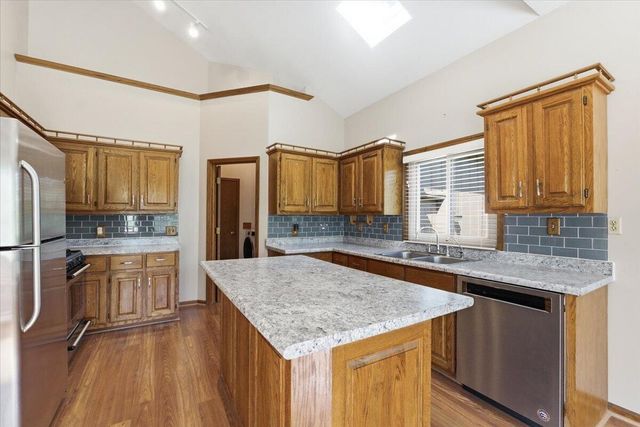 19241 HAWTHORNE Avenue, Council Bluffs, IA 51503