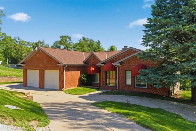 19241 HAWTHORNE Avenue, Council Bluffs, IA 51503