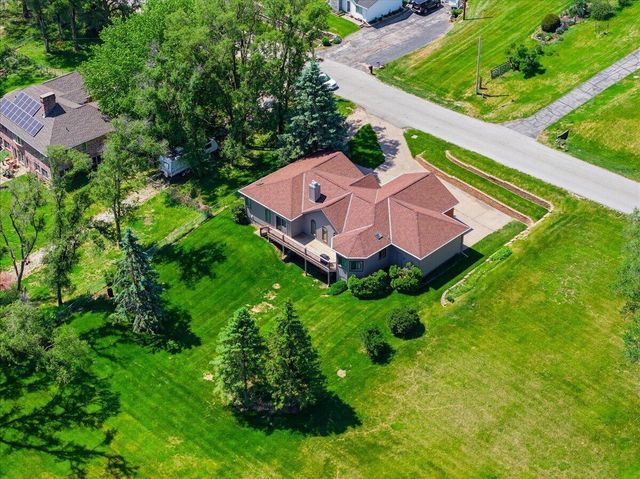 19241 HAWTHORNE Avenue, Council Bluffs, IA 51503