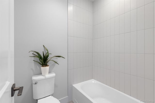 2200 Somerset Lane, Commerce Twp, MI 48382