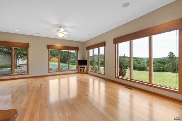13866 BATTLE CREEK RD, Hermosa, SD 57744