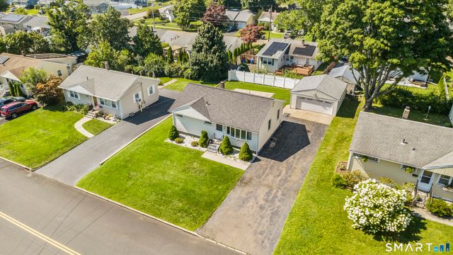 72 South Street, West Haven, CT 06516
